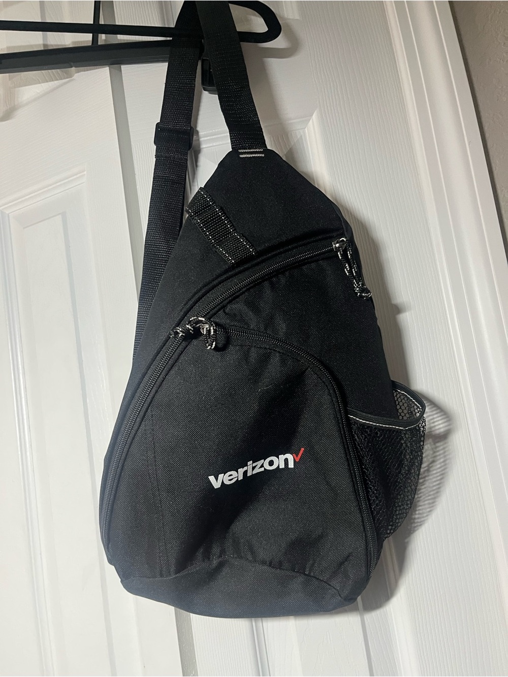 Verizon black sling bag NWOT
